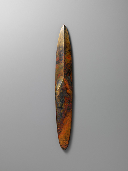 2-a.   L.324 W.46 D.14 mm 青銅鋳造、緑青 cast bronze, patinated