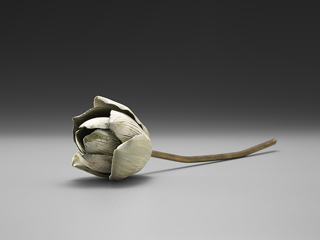  ハス      W:36.7  H:7.6 cm