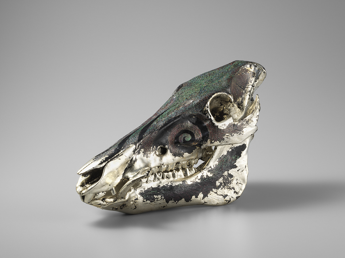 坂本征志    —古— D 13.5 x W 31.0 x H 18.3 cm 技法：彫漆