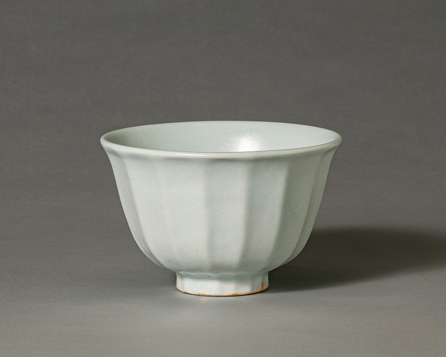 竹中 浩　5.白磁面取茶碗　銘「呑海」    径13.0㎝　高8.5㎝