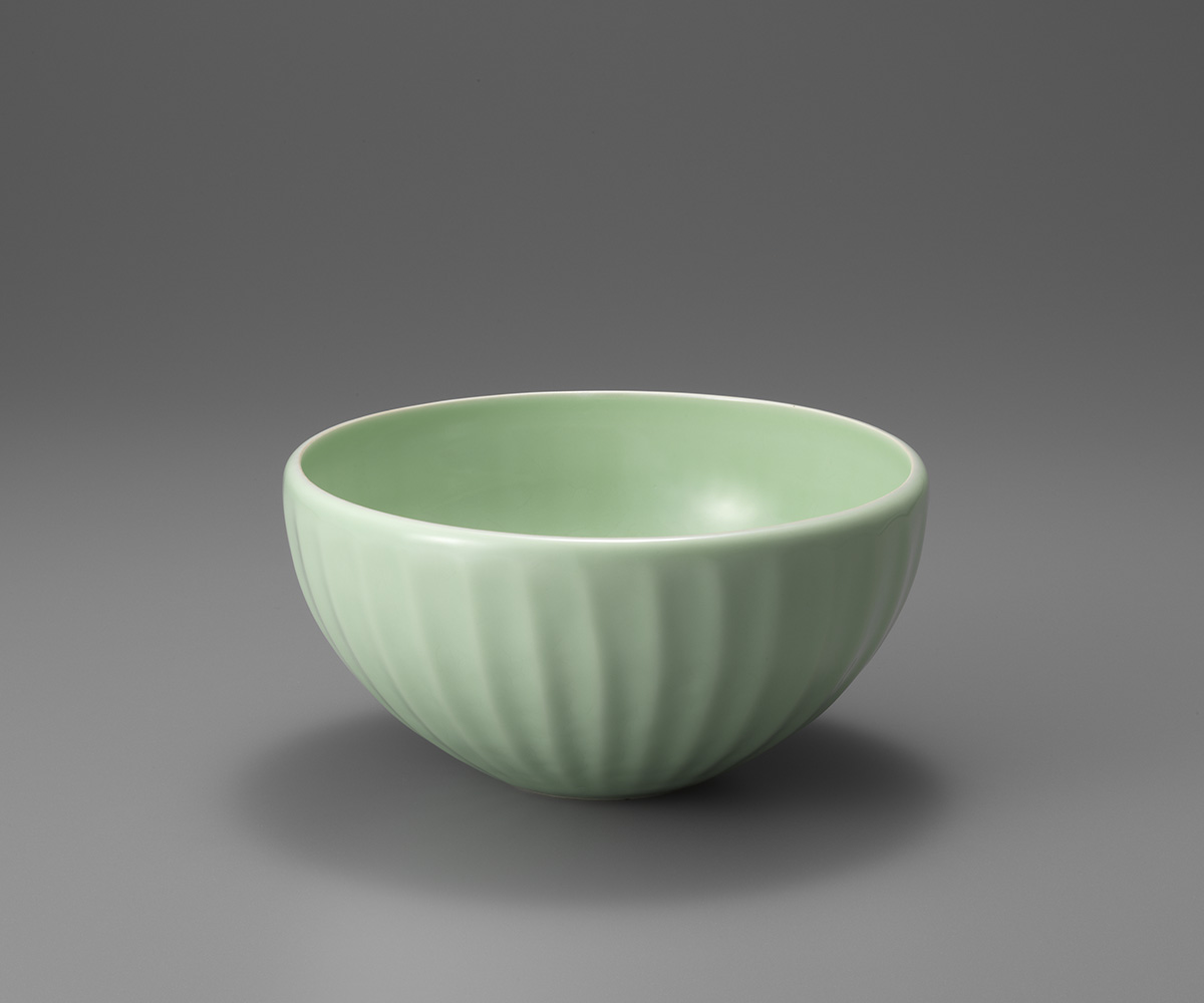  b-14  玲磁鎬鉢  D.23.6  H.11.6 cm