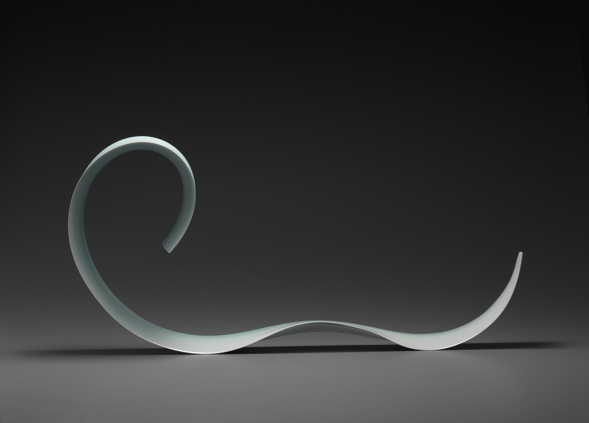 5.  颪          W81.5  D8  H37.5 cm