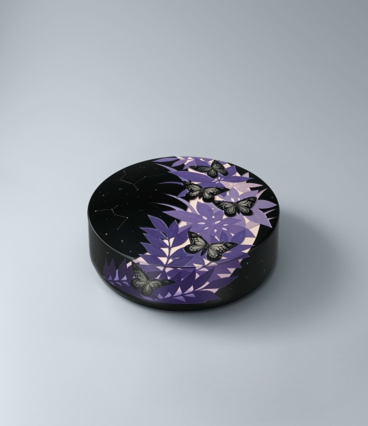 松原弘明　彫桼箱「旅路」　D.24.5 H.7.0 cm