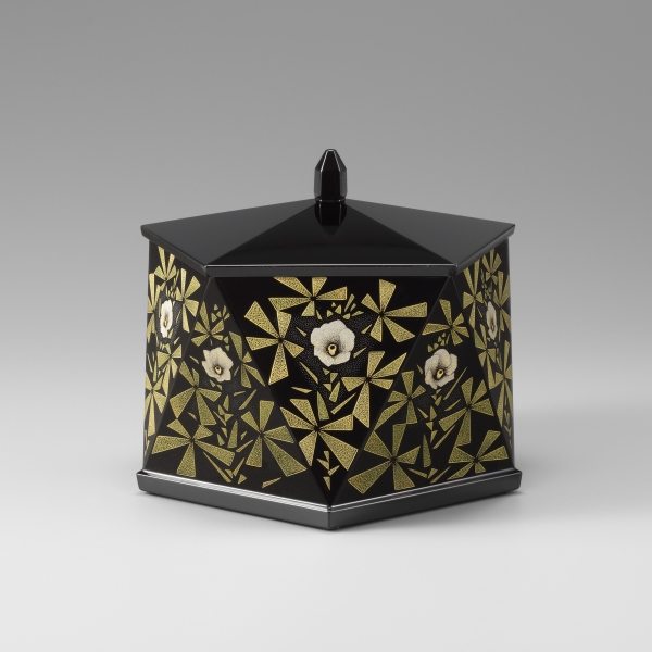 水谷内 修 　沈金蓋物「花実(はなみ)」