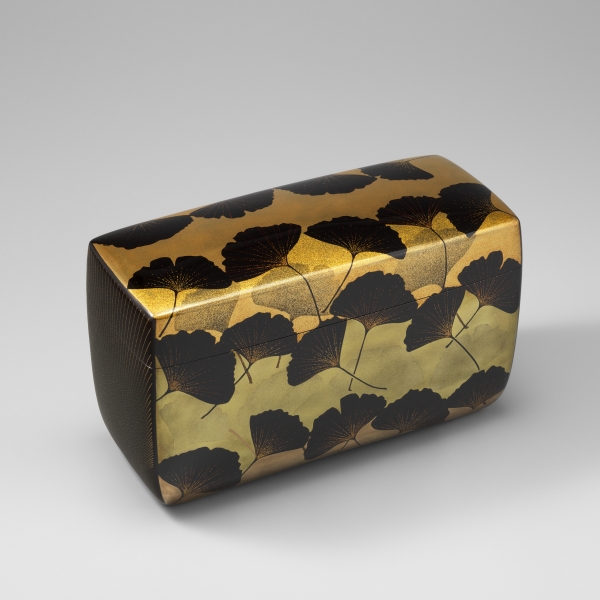 内島一郎　乾漆銀杏蒔絵飾箱