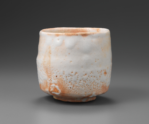  1. 志野茶盌         	D 11.0   H 10.0 cm 