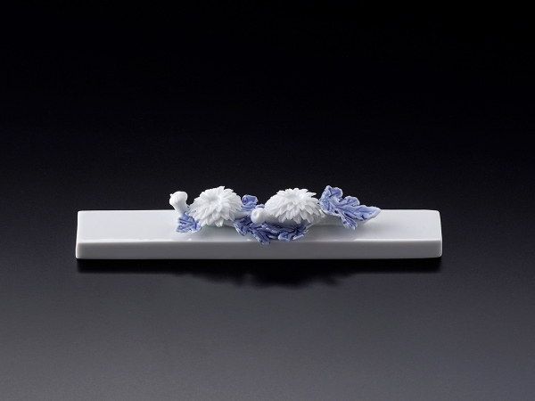  今村均　菊飾のし押え  <br>幅.17.0  奥行.3.8  高.2.7 cm