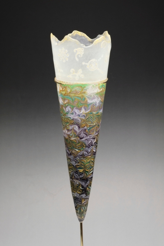 ｢箔マーブル文コーン｣ 径8.5㎝ 高さ28.0㎝