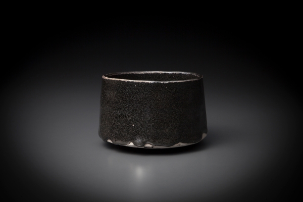 15、八坂篠モグサ土鴨川石京瀬戸黒茶盌