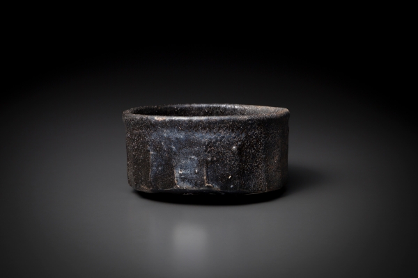 19、八坂篠土カモガワ塗土鎬茶盌